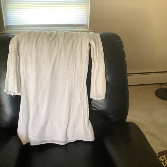 Speed Control New York, White Tunic Blouse, Size small. - Picture 2 of 7